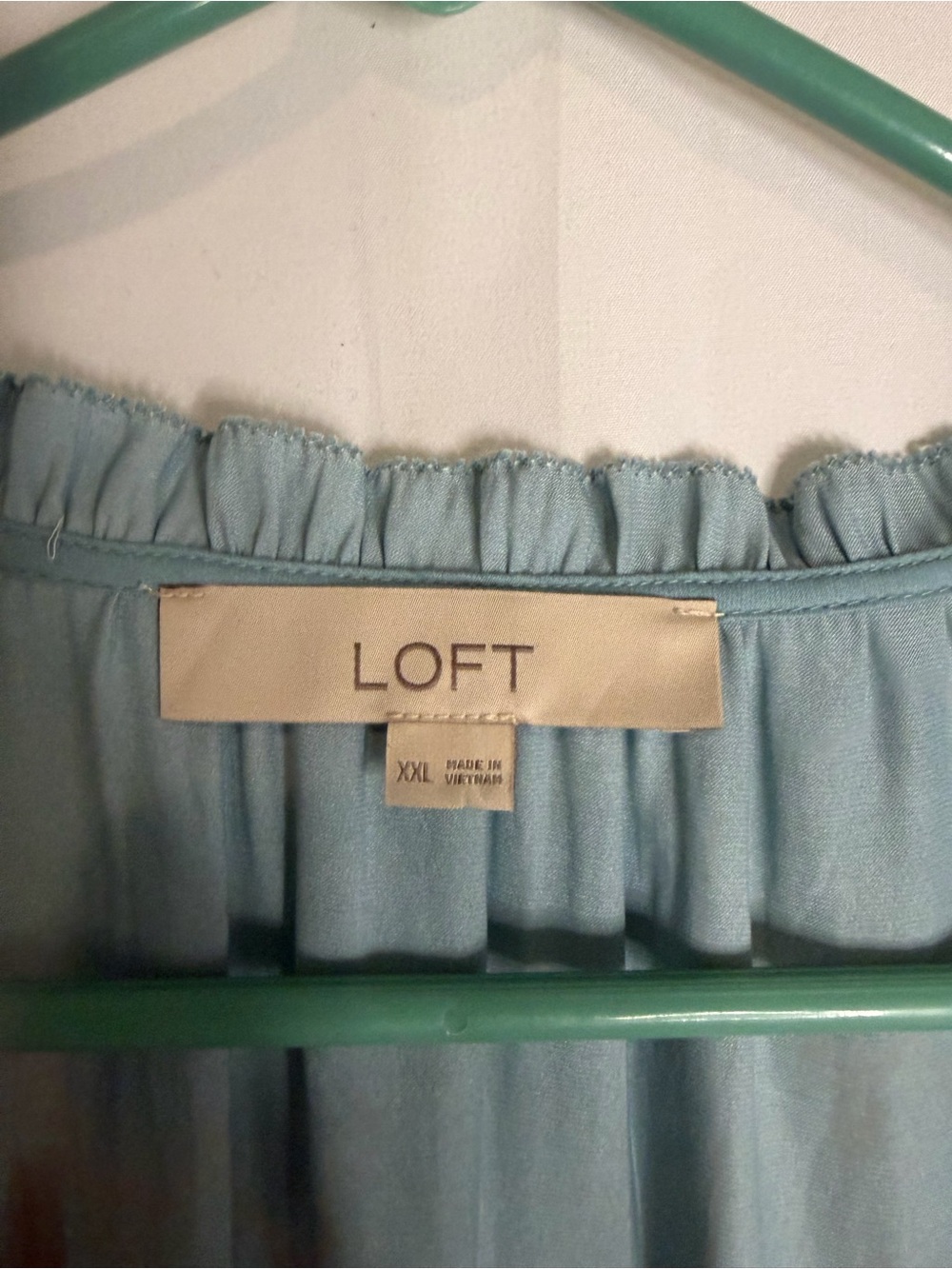 3/$20 LOFT Blue Ruffle V-Neck Long Sleeve Blouse - Women's Top - Picture 3 of 5